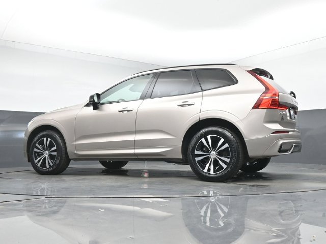 Used 2024 Volvo XC60 B5 Core w/ Protection Package Premier AWD/4WD image 38