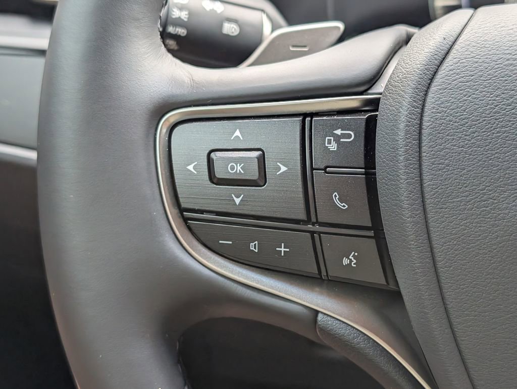 Used 2025 Lexus ES 350 w/ Premium Package image 17