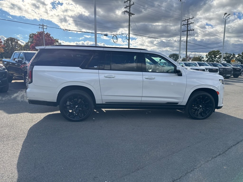 Used 2021 Cadillac Escalade ESV Sport Platinum w/ LPO, ONYX Package image 6