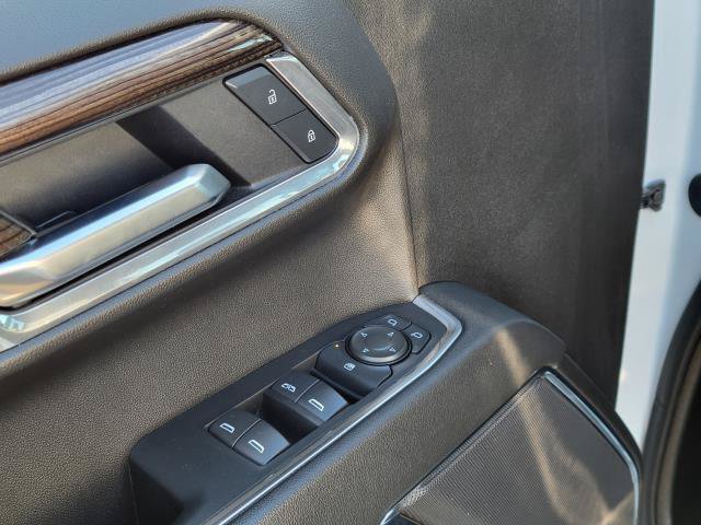 Used 2025 Chevrolet Silverado 1500 LT AWD/4WD image 7
