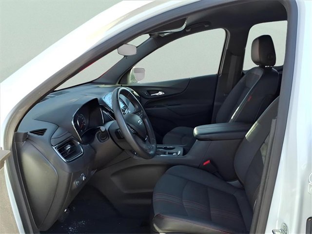 Used 2022 Chevrolet Equinox RS w/ Infotainment Package image 11