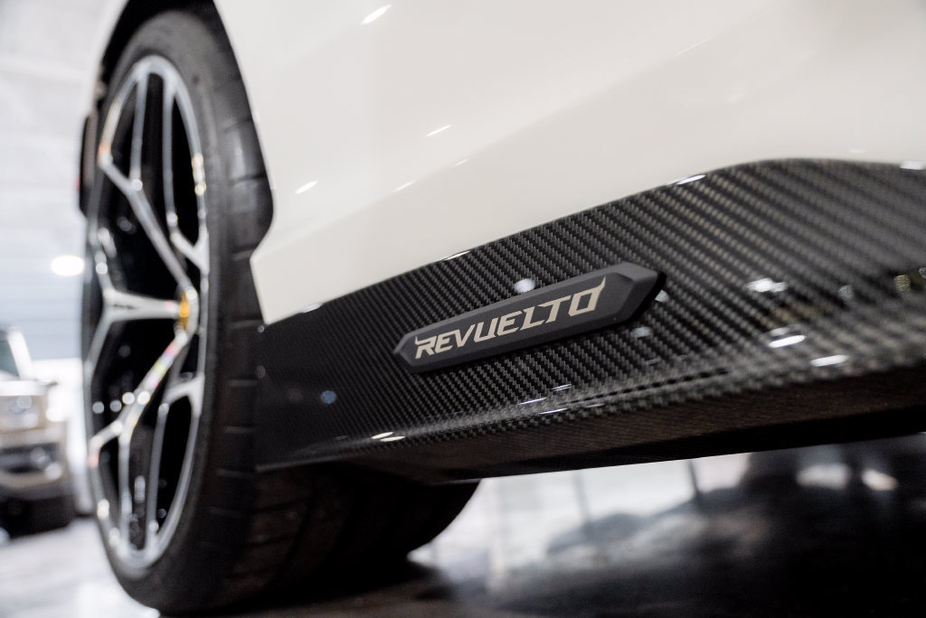 Used 2025 Lamborghini Revuelto AWD/4WD image 11