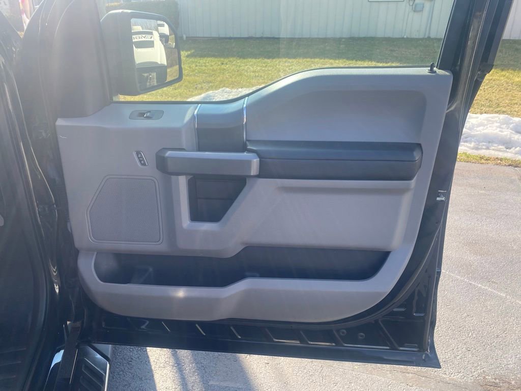 Used 2018 Ford F150 XLT w/ Equipment Group 302A Luxury image 27