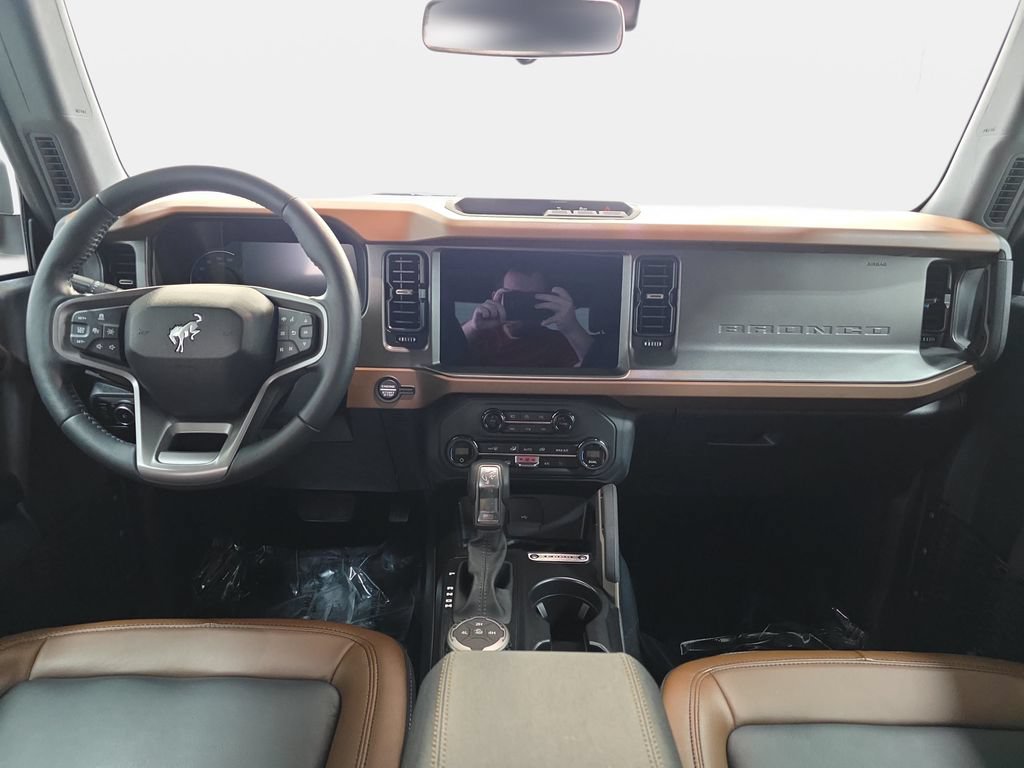 Used 2024 Ford Bronco Outer Banks AWD/4WD image 10