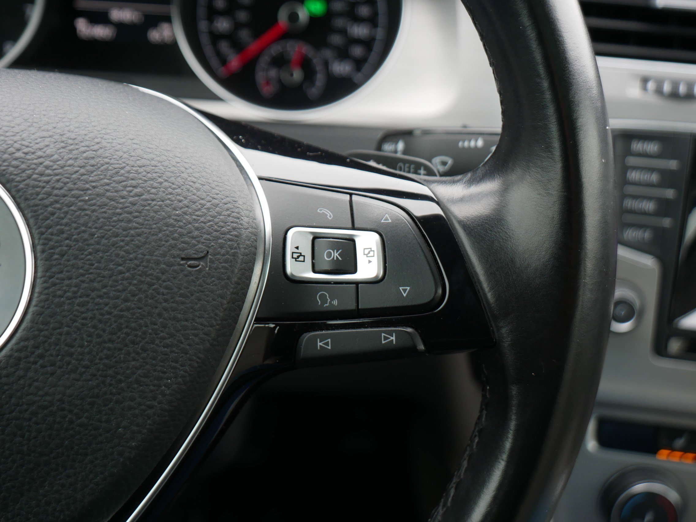 Used 2015 Volkswagen Golf SE image 29