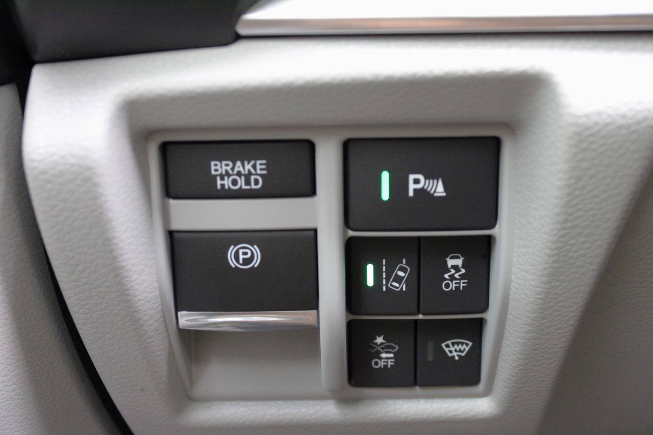 Used 2018 Acura MDX w/ Advance Package FWD image 54