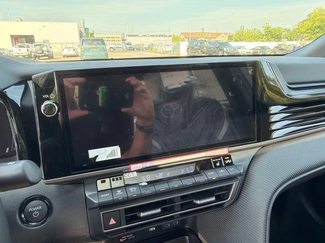 Used 2026 Toyota Camry Hybrid w/ Multimedia Upgrade Package AWD/4WD image 7