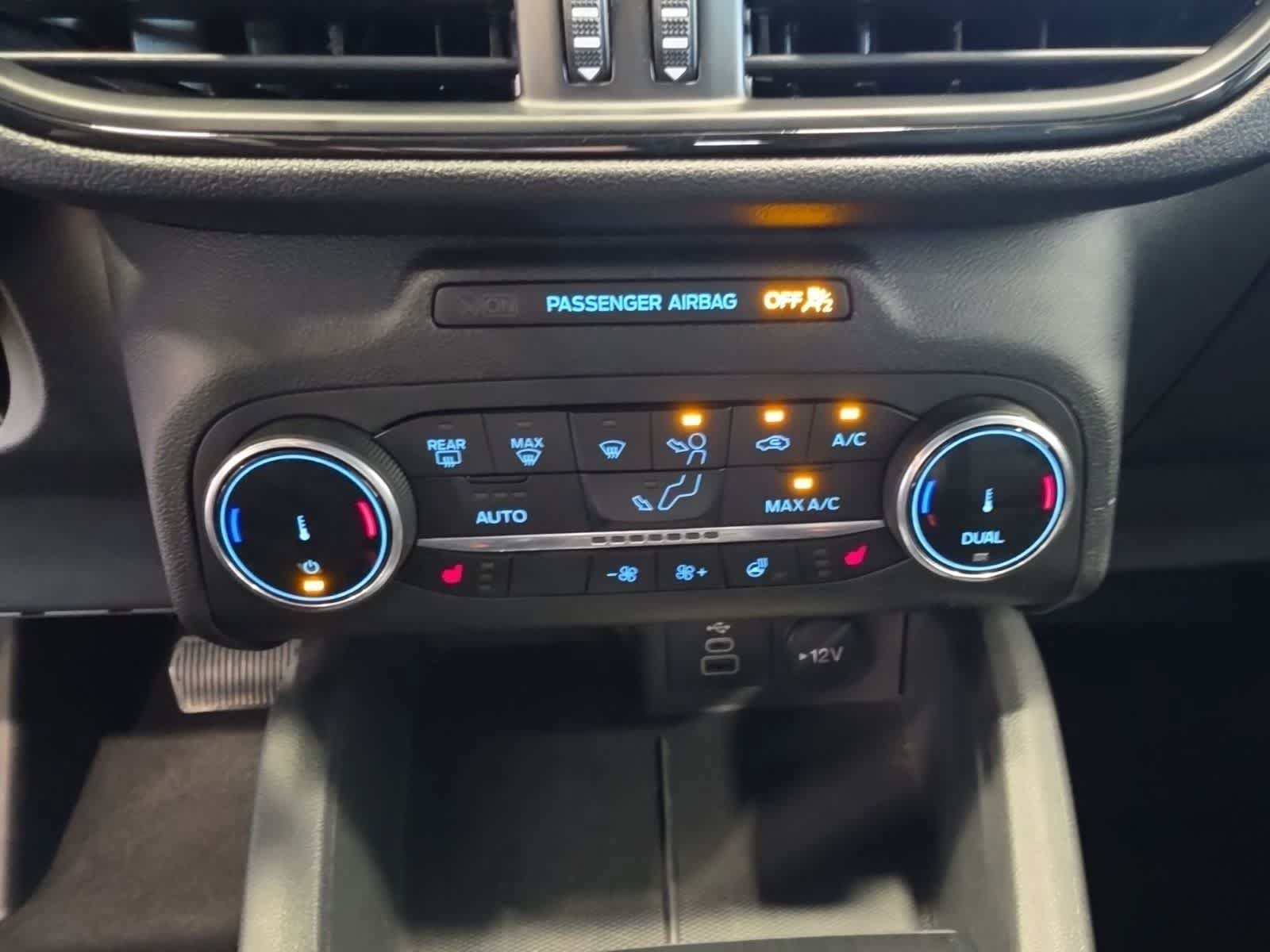Used 2025 Ford Escape ST-Line Select AWD/4WD image 25