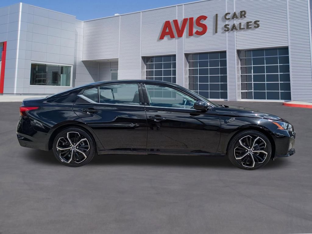 Used 2025 Nissan Altima 2.5 SR image 5