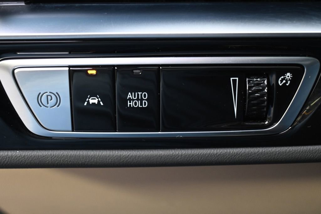 New 2025 Cadillac Lyriq Luxury w/ Nappa Leather Package AWD/4WD image 24