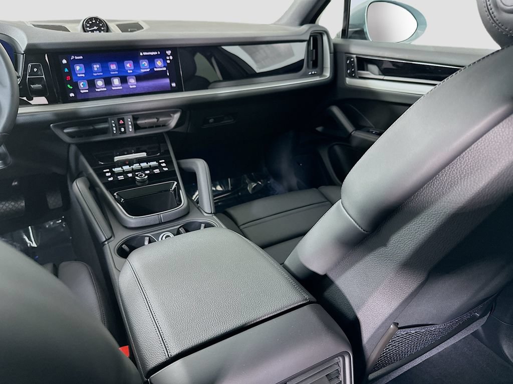 New 2026 Porsche Cayenne Coupe AWD/4WD image 25