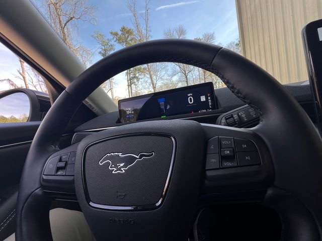 Used 2023 Ford Mustang Mach-E Select RWD image 21