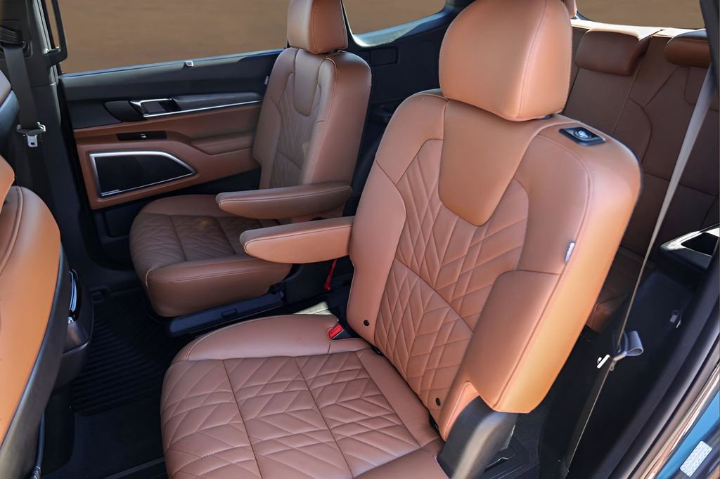 Used 2025 Kia Telluride EX X-Line image 28