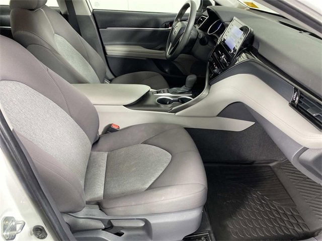 Used 2021 Toyota Camry LE image 11