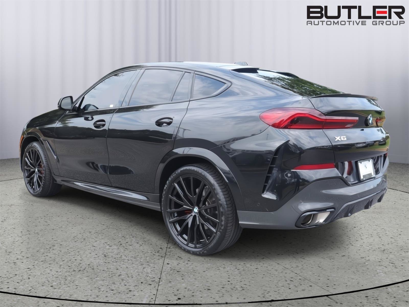 Used 2024 BMW X6 xDrive40i w/ Premium Package AWD/4WD image 4