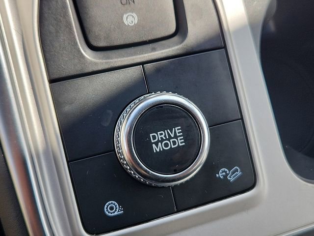 Used 2022 Ford Explorer XLT w/ Equipment Group 202A image 25