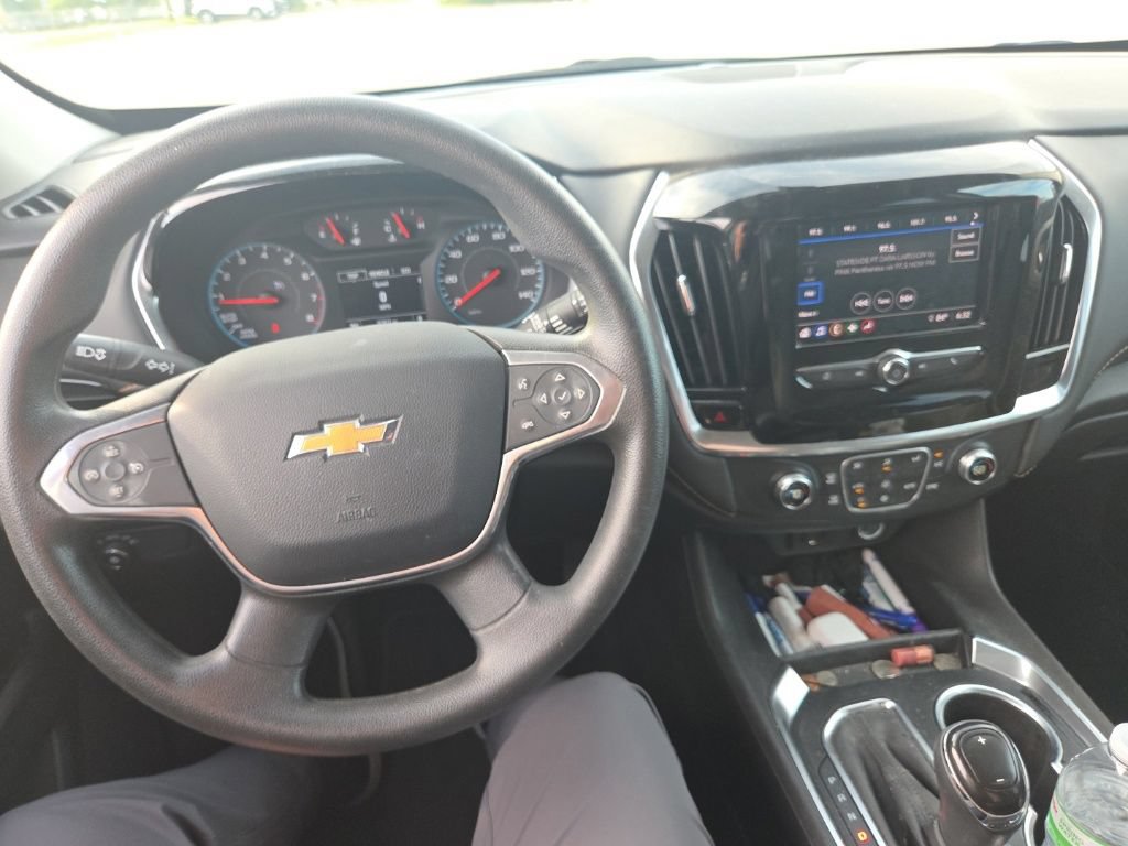 Used 2020 Chevrolet Traverse LS AWD/4WD image 16