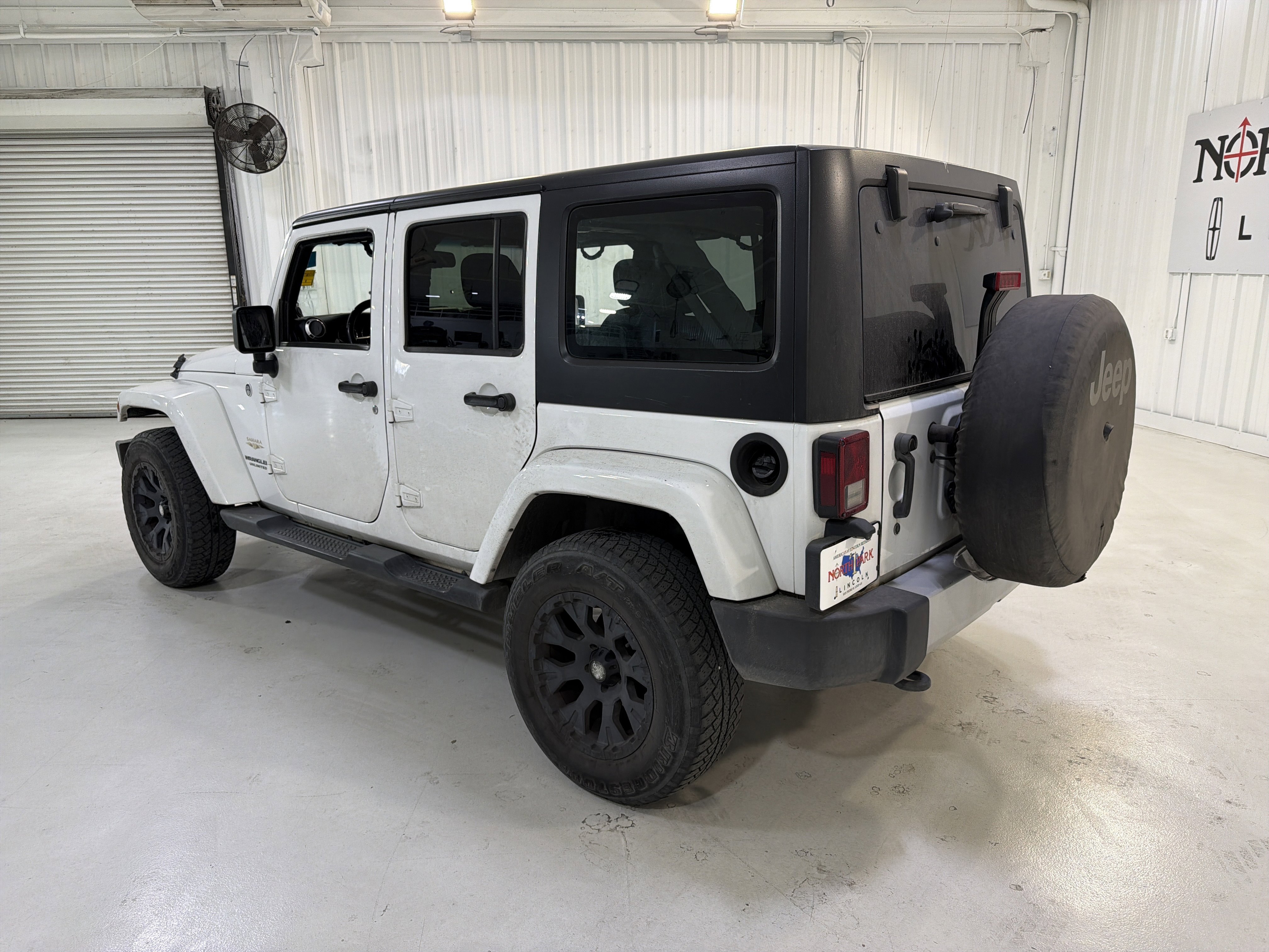 Used 2014 Jeep Wrangler Unlimited Sahara w/ Connectivity Group image 3