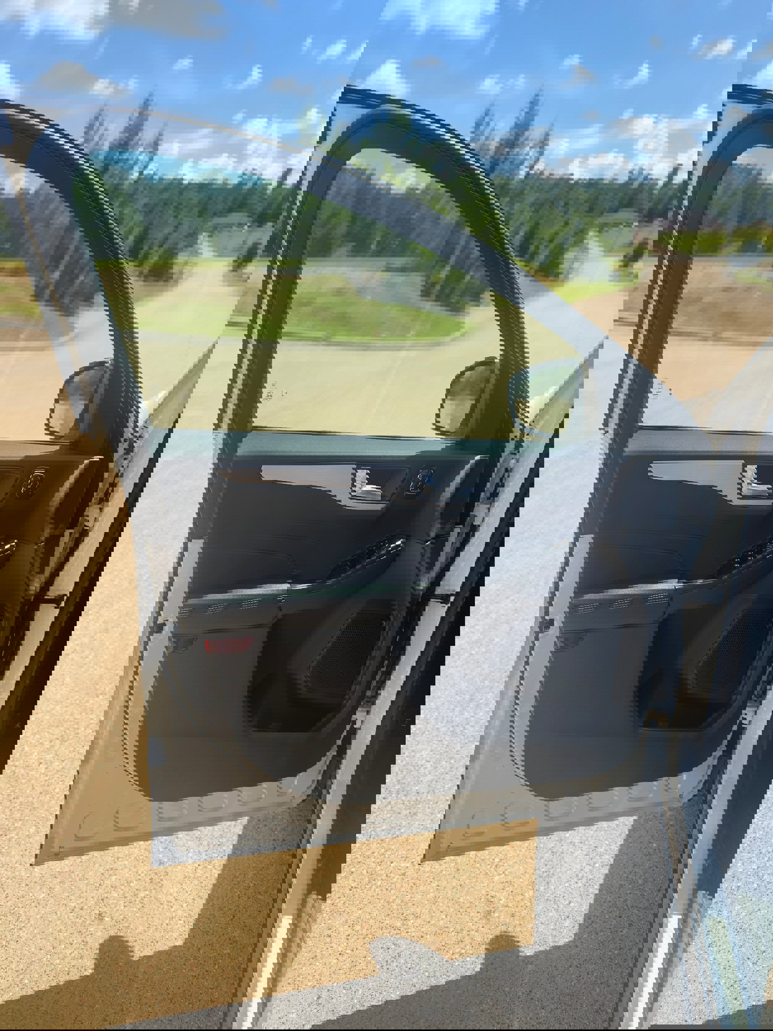 Used 2024 Ford Escape Platinum image 5