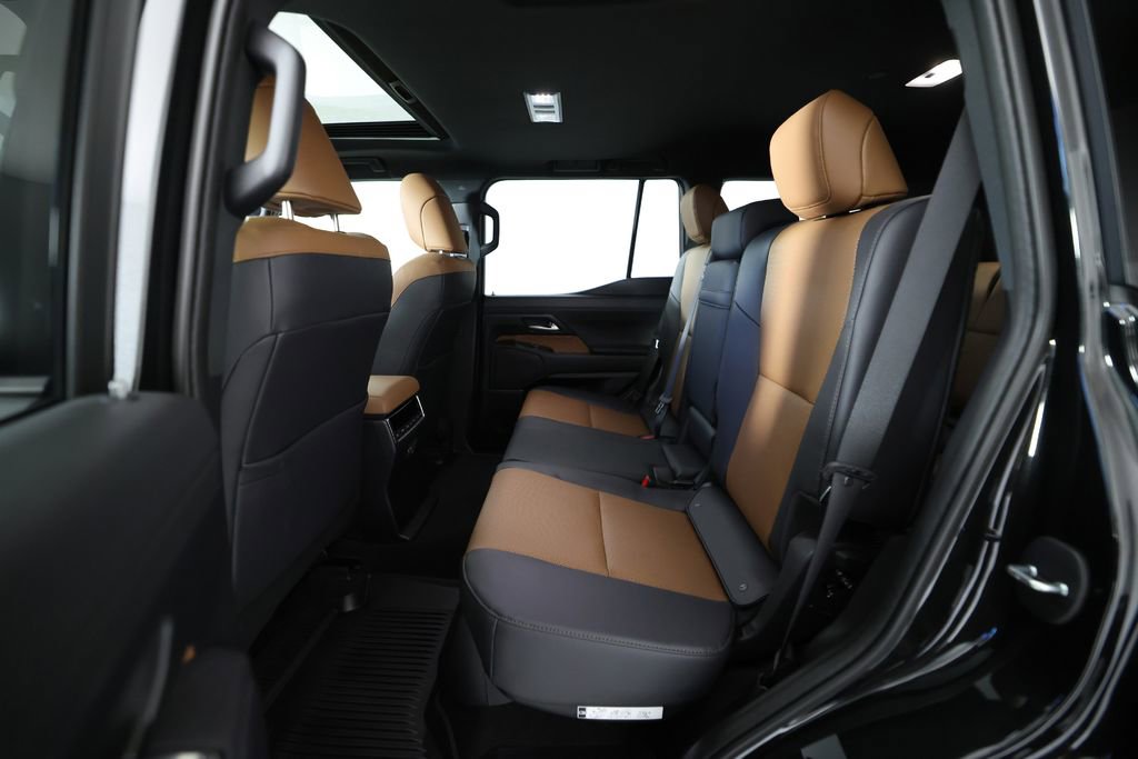 Used 2026 Lexus GX 550 550 Premium+ w/ Accessory Package (2T) image 17