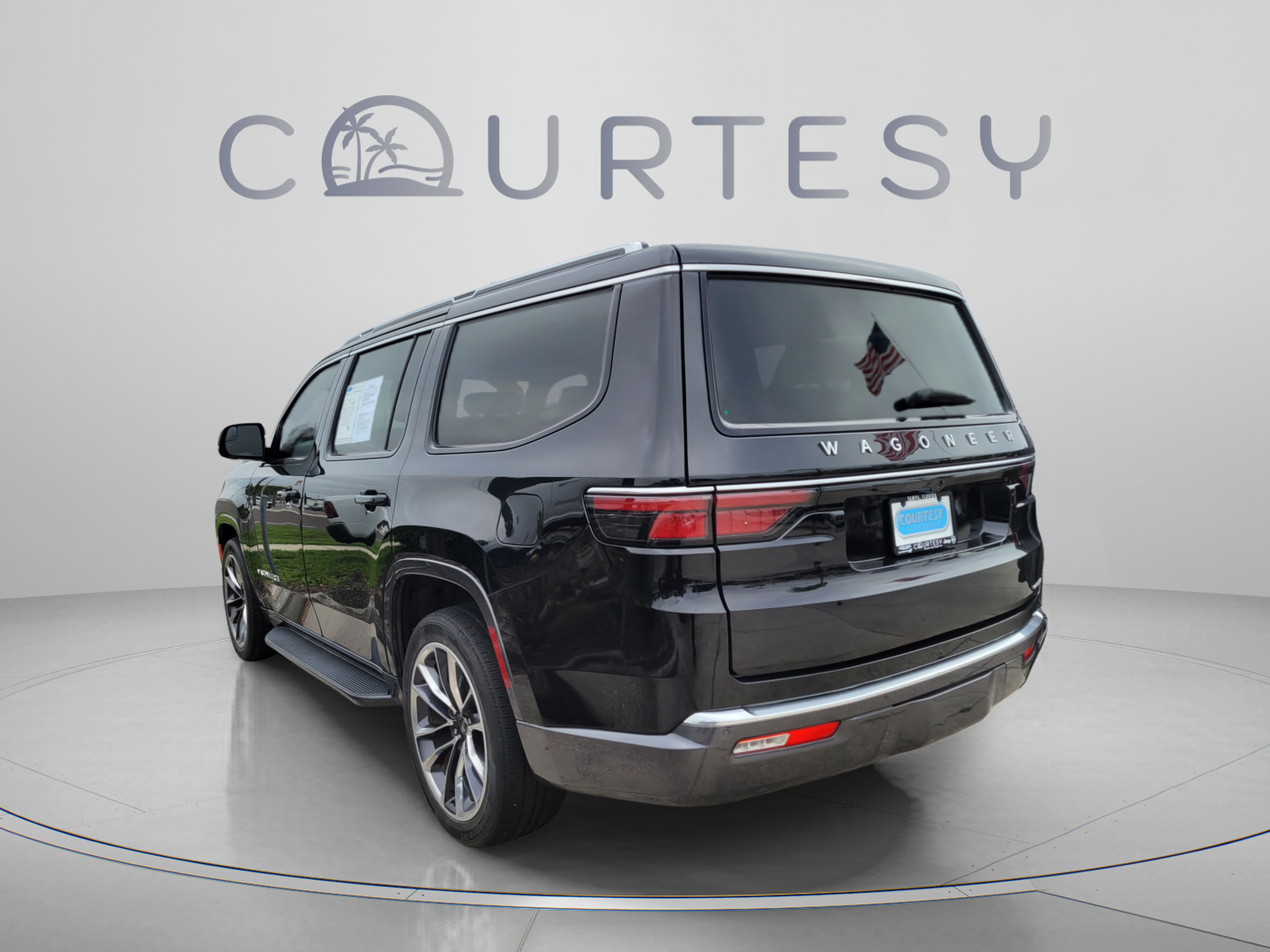 Used 2022 Jeep Wagoneer Series II w/ Premium Group I RWD image 2