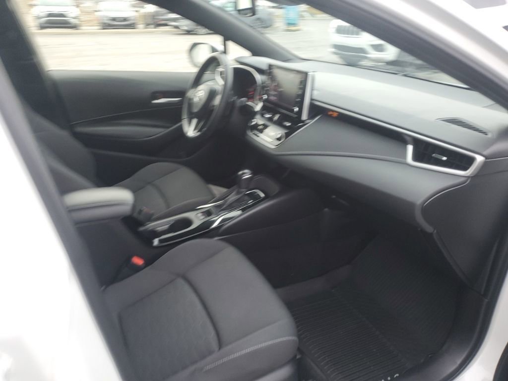 Used 2022 Toyota Corolla SE image 32