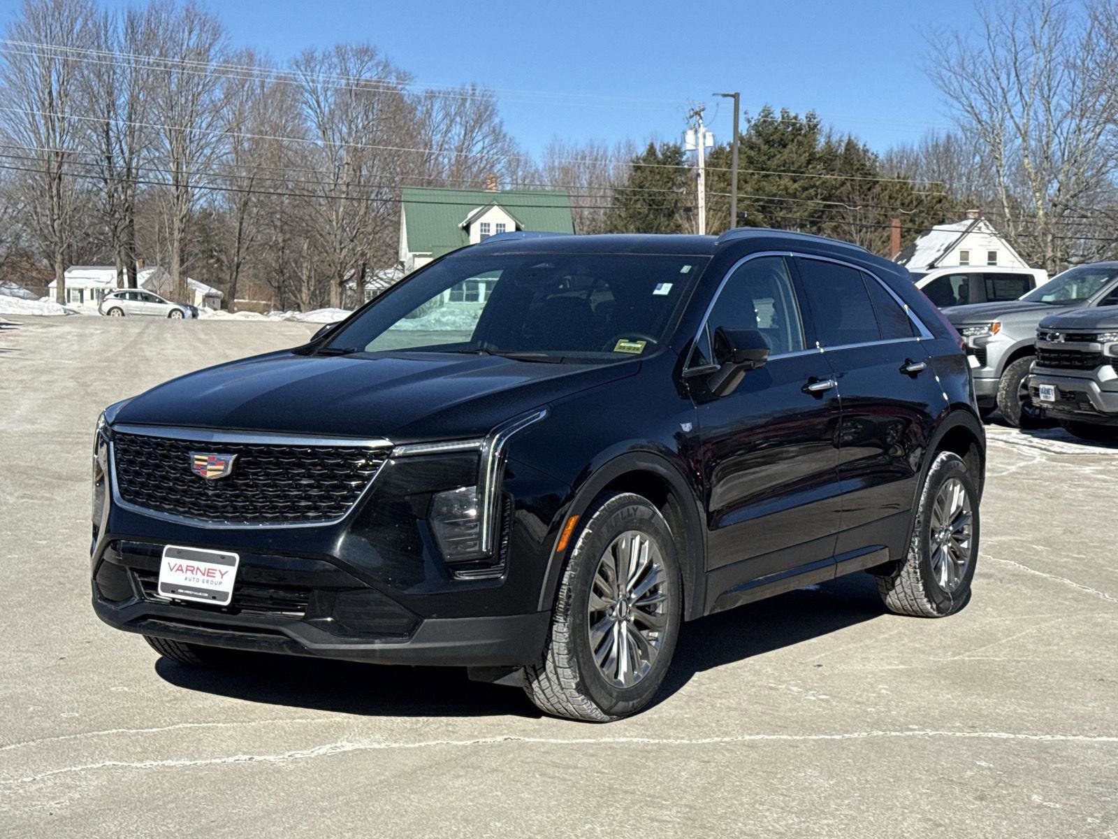 Used 2025 Cadillac XT4 Premium Luxury image 1