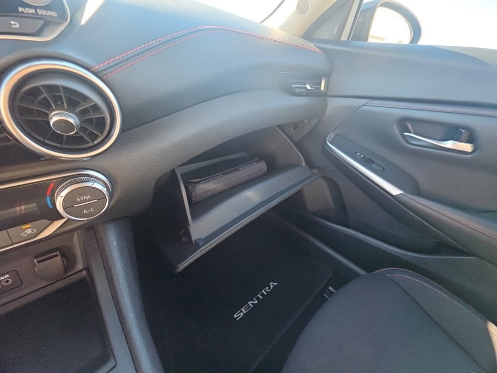 Used 2025 Nissan Sentra SR FWD image 22