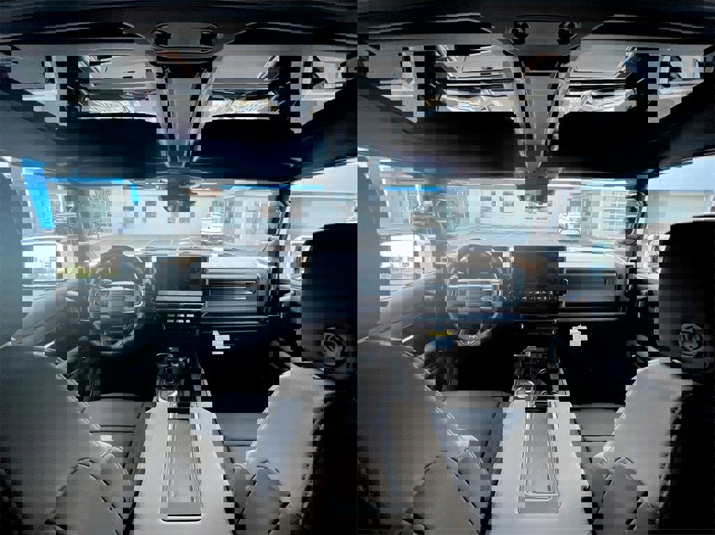 New 2025 GMC Hummer EV 2X image 18