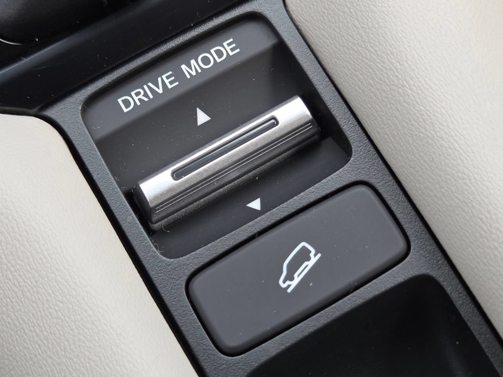 New 2027 Honda HR-V LX image 7