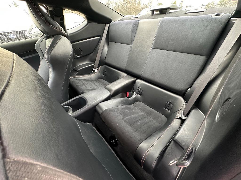 Used 2017 Toyota 86 image 6