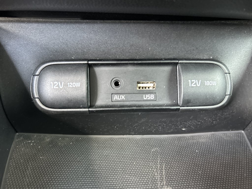 Used 2018 Kia Soul FWD image 26