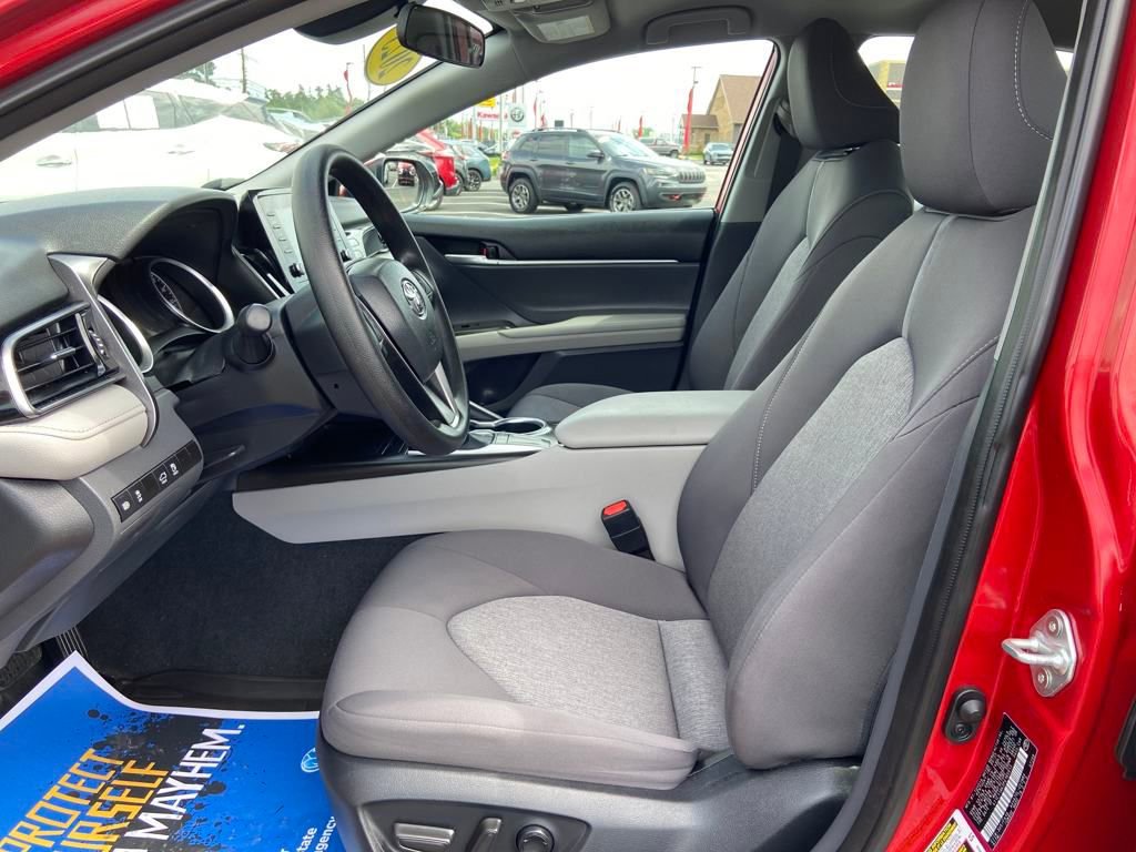 Used 2023 Toyota Camry LE image 11