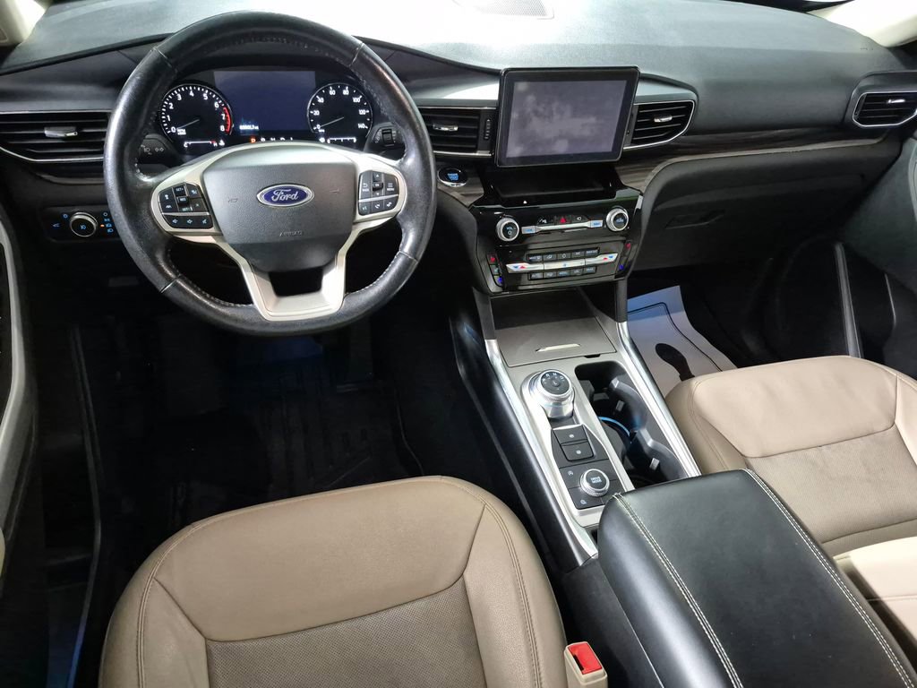 Used 2021 Ford Explorer Limited w/ Equipment Group 301A AWD/4WD image 10