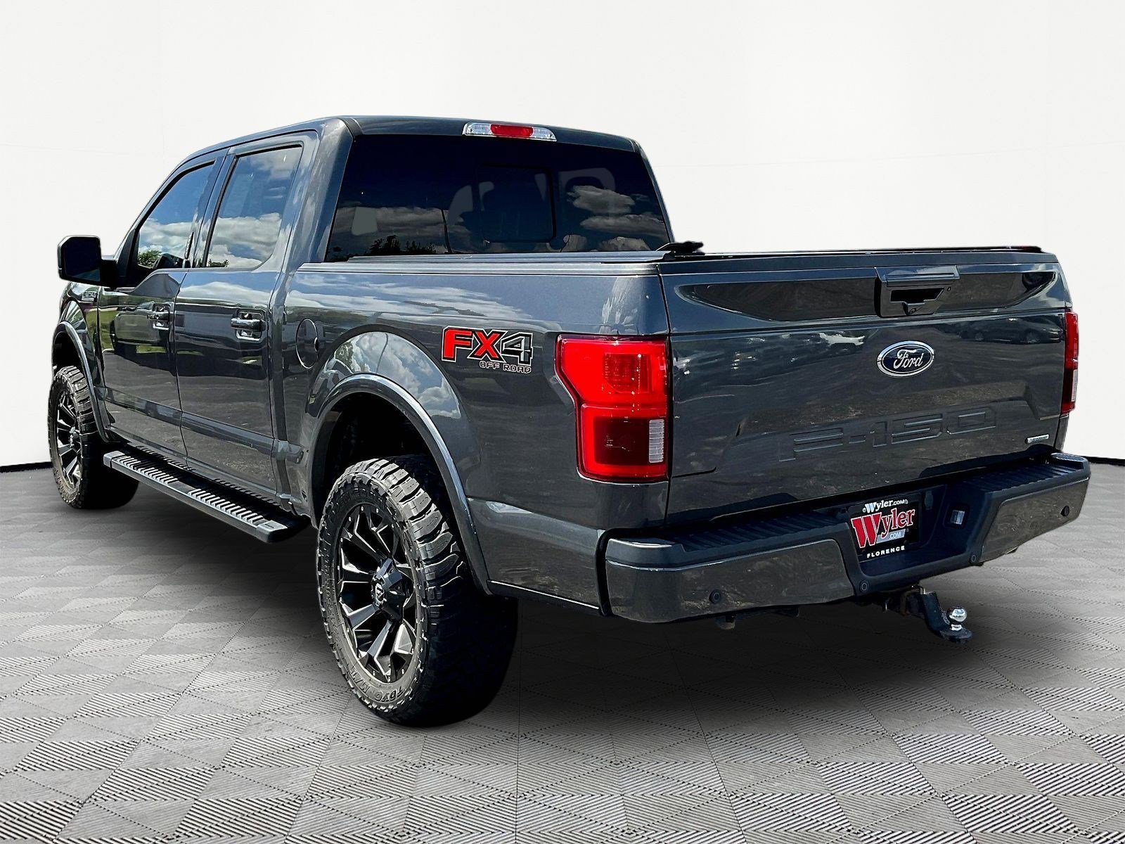Used 2020 Ford F150 Lariat w/ Equipment Group 502A Luxury AWD/4WD image 4