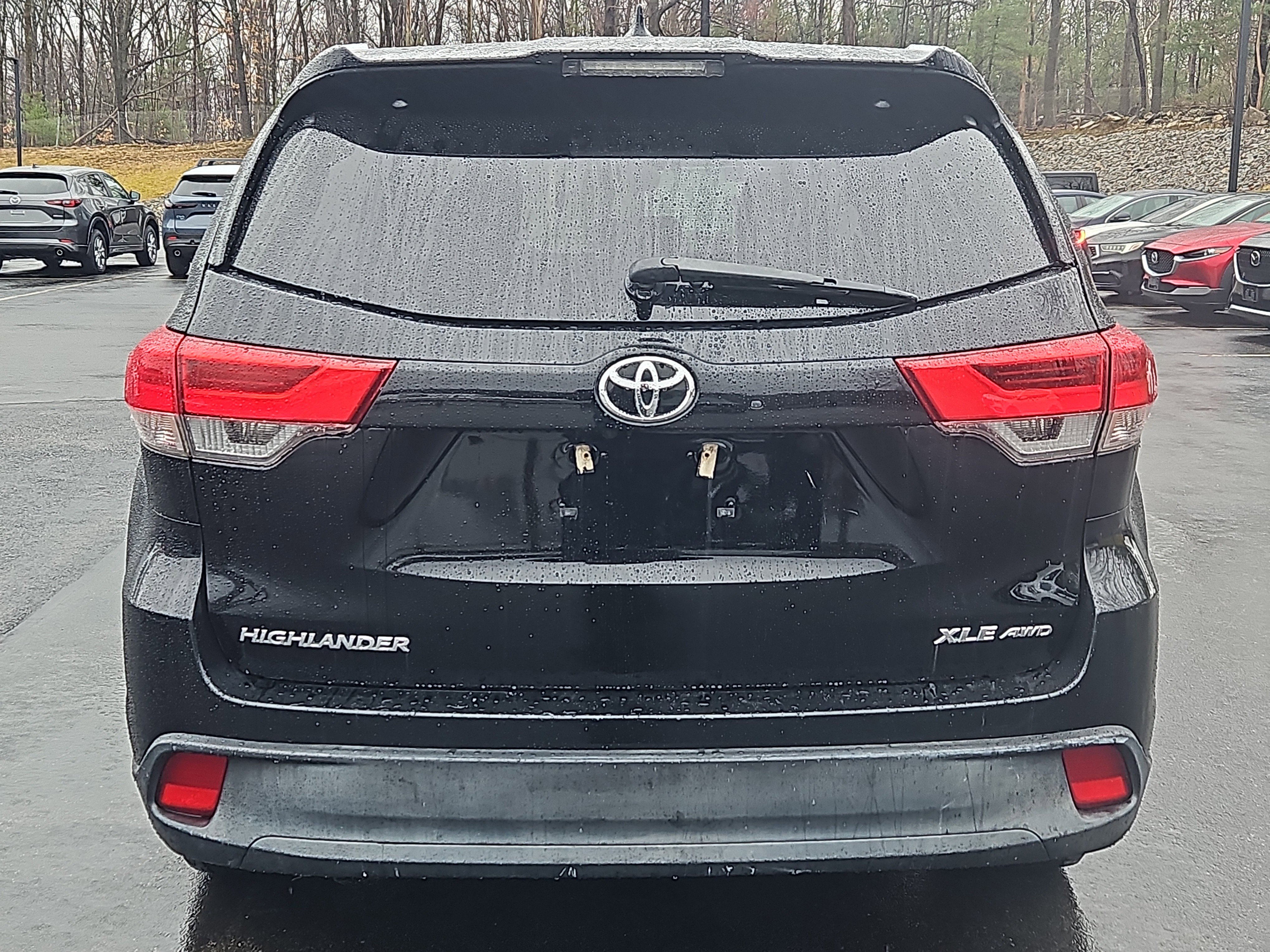 Used 2018 Toyota Highlander XLE image 26