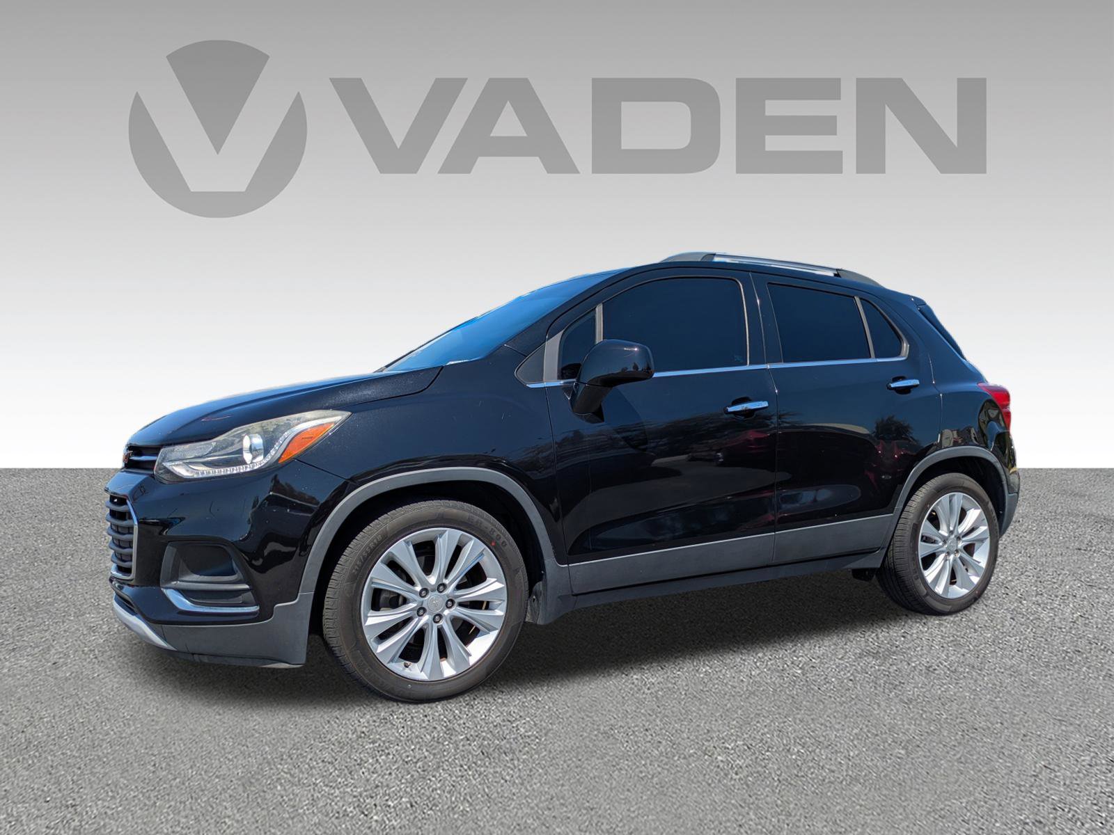 Used 2017 Chevrolet Trax Premier image 2