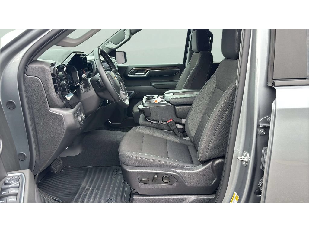 Used 2024 Chevrolet Silverado 1500 LT AWD/4WD image 10