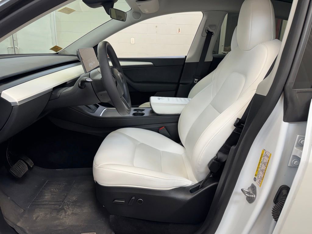 Used 2023 Tesla Model Y Long Range AWD/4WD image 12
