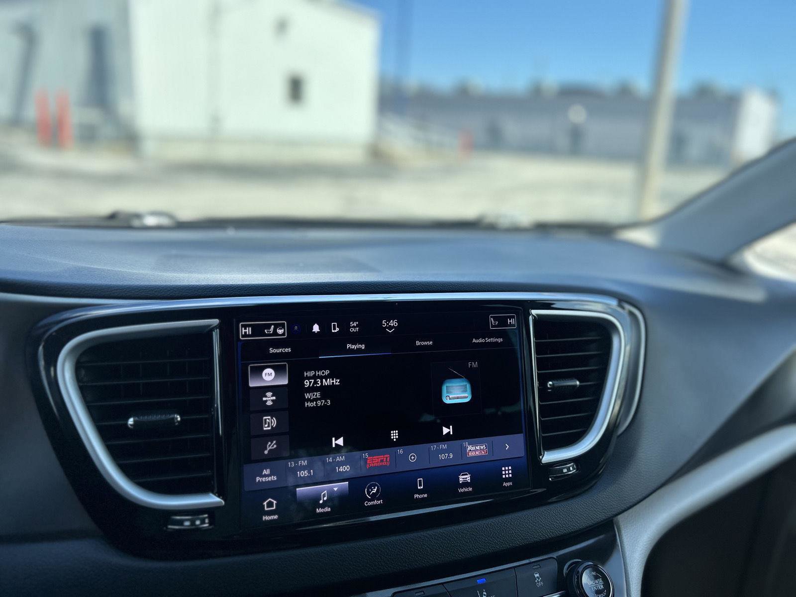 Used 2022 Chrysler Pacifica Touring-L FWD image 20