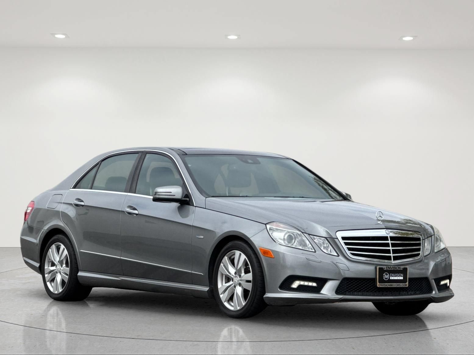 Used 2011 Mercedes-Benz E 350 BlueTEC Sedan image 8