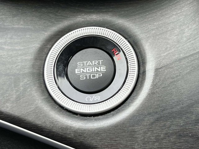 Certified 2023 Jeep Grand Cherokee Limited w/ Luxury Tech Group II image 26