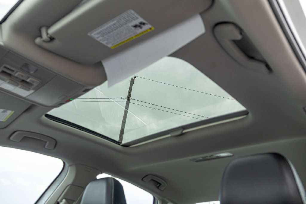 Certified 2023 Volkswagen Jetta SE w/ Panoramic Sunroof Package FWD image 16