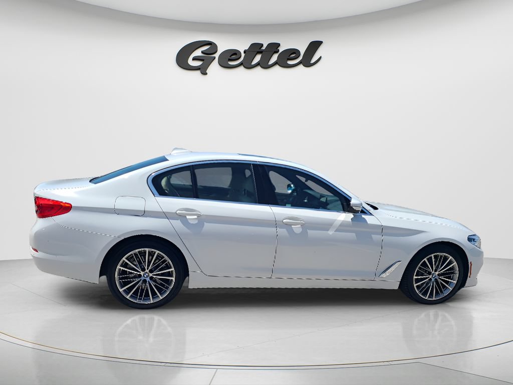 Used 2020 BMW 530i w/ Premium Package RWD image 4