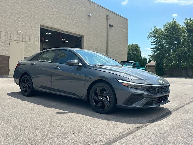 New 2026 Hyundai Elantra SEL Sport FWD image 8