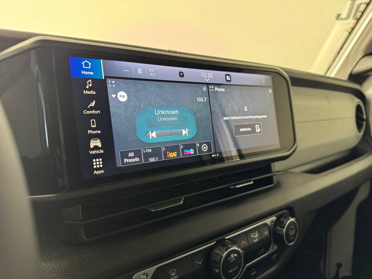 Used 2025 Jeep Gladiator Sport AWD/4WD image 13