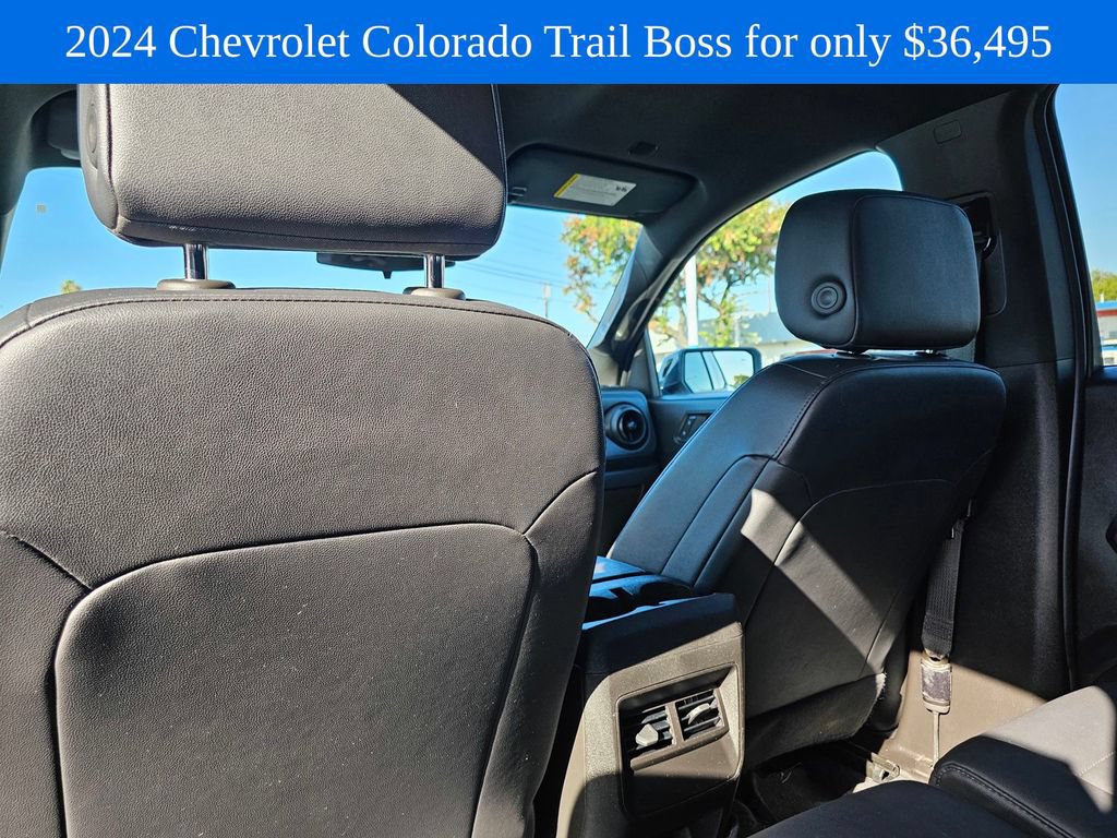 Used 2024 Chevrolet Colorado Trail Boss w/ Advanced Trailering Package AWD/4WD image 19
