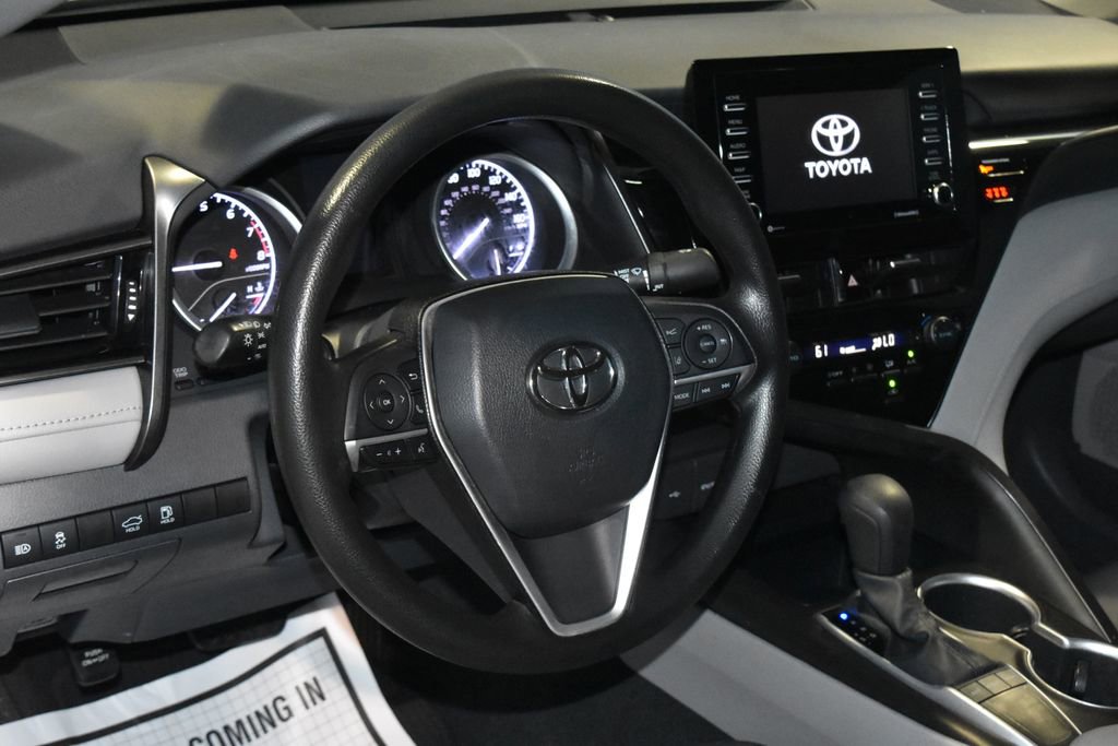 Used 2022 Toyota Camry LE w/ Carpet Mat Package (TMS) FWD image 2