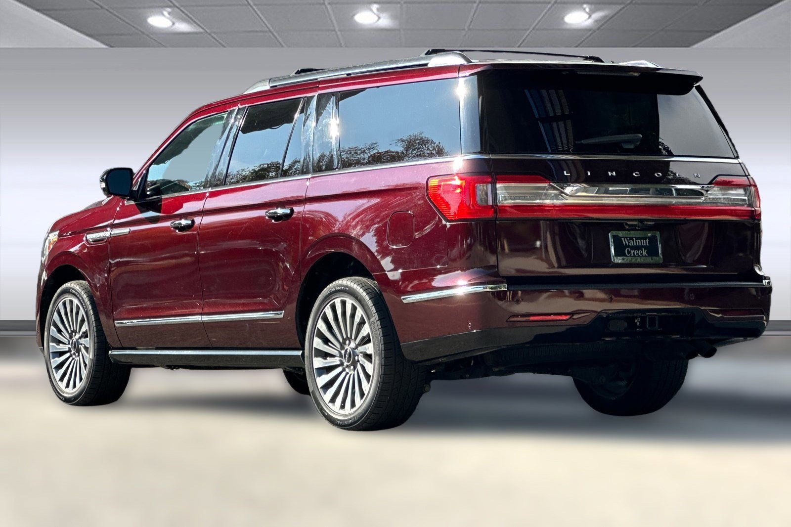 Used 2019 Lincoln Navigator L Reserve w/ Cargo Package image 3