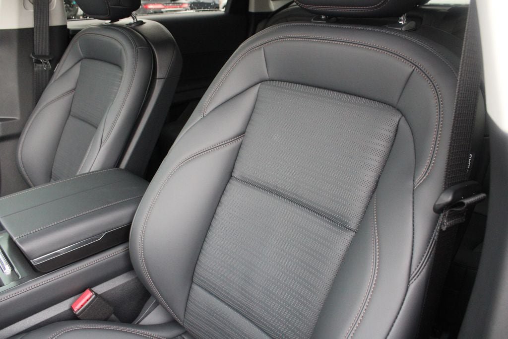 New 2026 Lincoln Nautilus Reserve AWD/4WD image 7